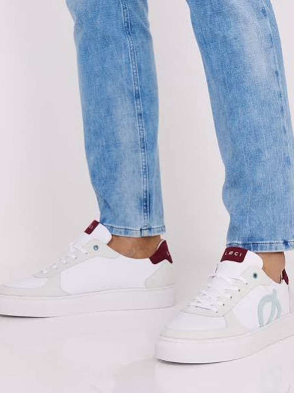 Women’s LØCI Seven Low-Top Court Vegan Sneakers
